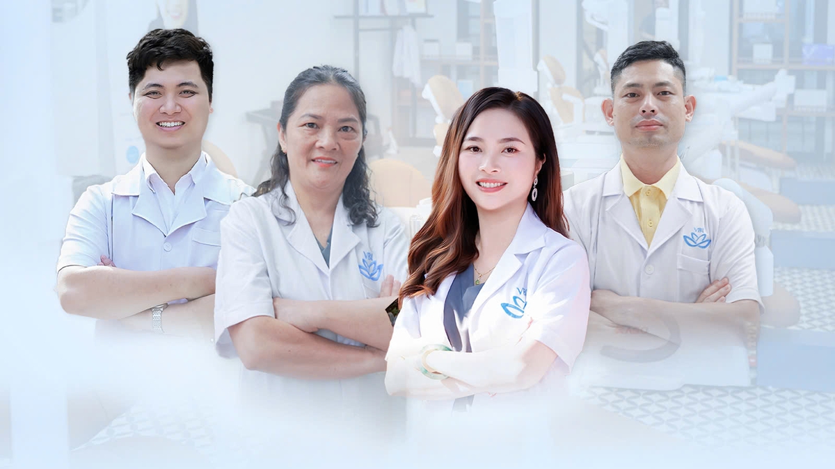 Viet Bi Dental doctor team